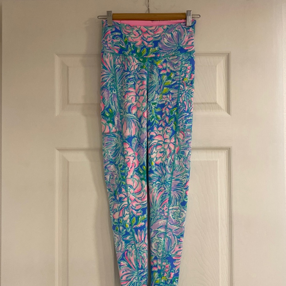 NWOT. Never worn Lilly Pulitzer Luxletic leggings. Size XS.